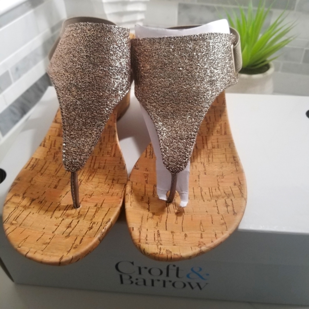 Brand New Encaustic Gold Croft &Barrow sandals